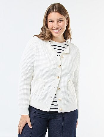 Gilet en maille gaufrée avec boutons dorés