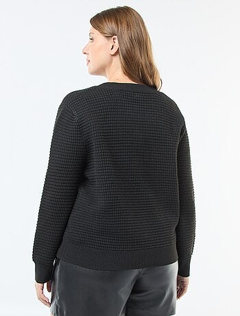 Gilet en maille gaufrée avec boutons dorés