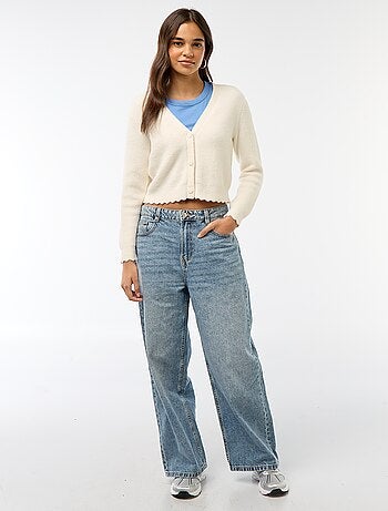 Gilet en maille grosse jauge avec boutons en forme de fleurs