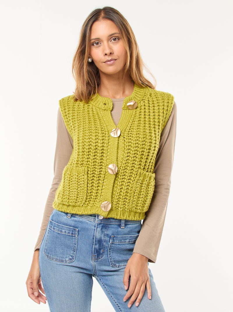 Gilet sans manches avec ouverture à larges boutons martelés Vert