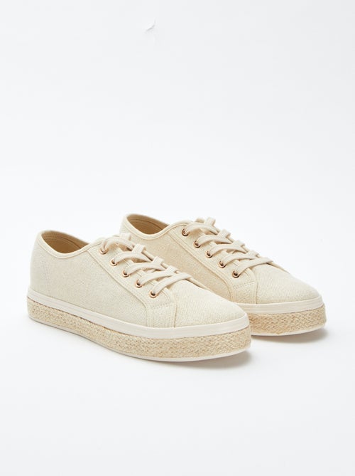 Glanzende lage sneakers met veters - Kiabi