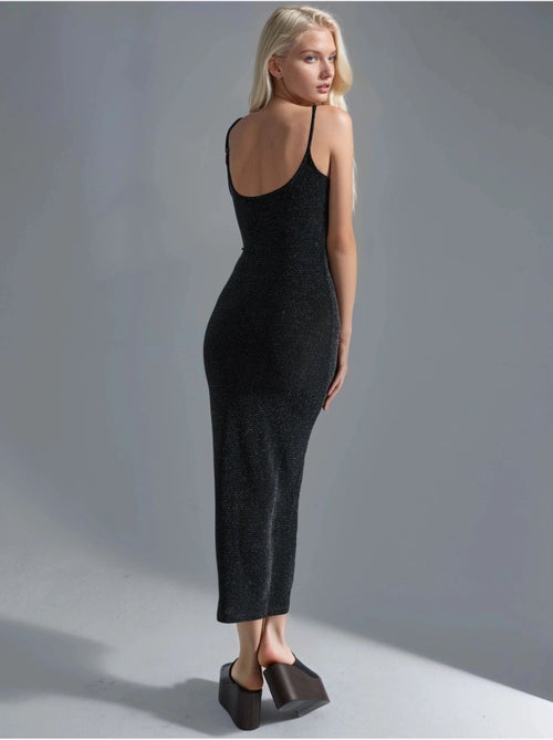 Glanzende midi-jurk met u-hals busem - Kiabi Glanzende midi-jurk met u-hals busem - Kiabi