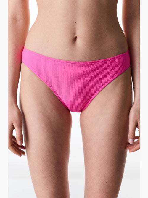 Glanzende nena bikinislip met structuur en middelhoge taille penti - Kiabi Glanzende nena bikinislip met structuur en middelhoge taille penti - Kiabi