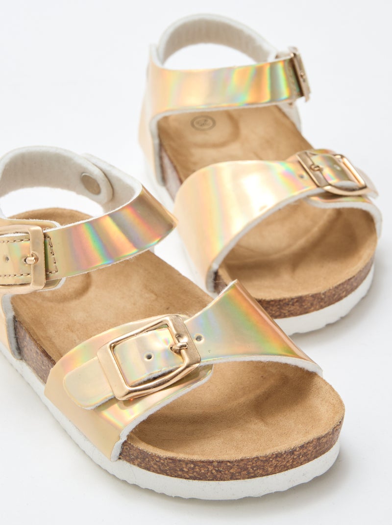 Goudkleurige, glanzende sandalen met bandjes Geel - Kiabi