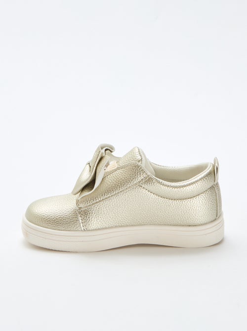 Goudkleurige slip-on schoenen / zonder veters met fantasie strikken - Kiabi Goudkleurige slip-on schoenen / zonder veters met fantasie strikken - Kiabi