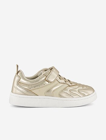 Goudkleurige sneakers met klittenbandsluiting