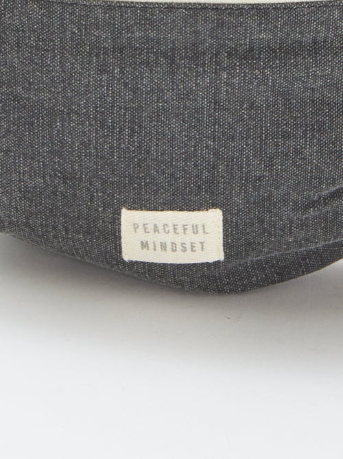 Grand sac banane avec étiquette tissée - Kiabi