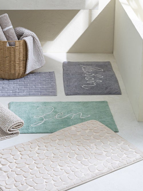 Guy Levasseur - Tapis de bain galet à mémoire de forme - Kiabi Guy Levasseur - Tapis de bain galet à mémoire de forme - Kiabi