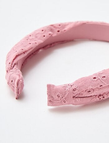 Haarband van Engels borduurwerk