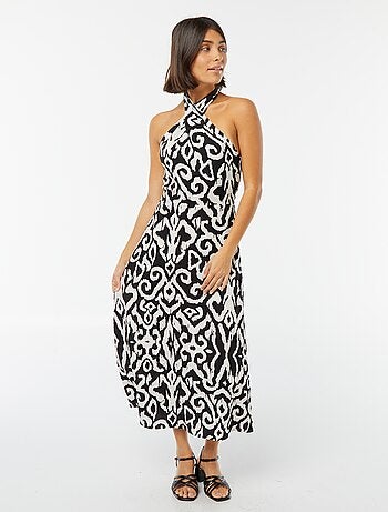 Halflange halterjurk met blote rug