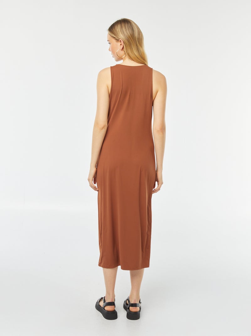 Halflange, strakke, mouwloze jurk BRUIN - Kiabi