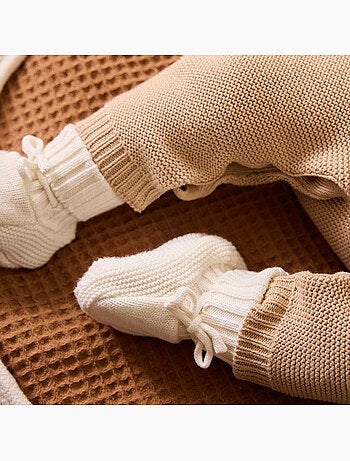 Hallo baby, babyturban en gebreide babyschoentjes