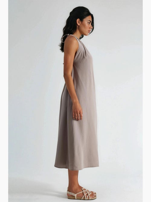 Halter midi-jurk busem - Kiabi Halter midi-jurk busem - Kiabi