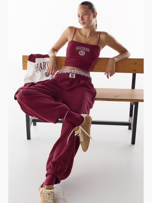 Harvard joggingbroek met stikseldetail en geribde boorden penti - Kiabi Harvard joggingbroek met stikseldetail en geribde boorden penti - Kiabi