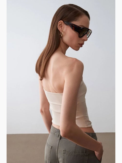 Haut bandeau court sans bretelles femme dilvin - Kiabi Haut bandeau court sans bretelles femme dilvin - Kiabi
