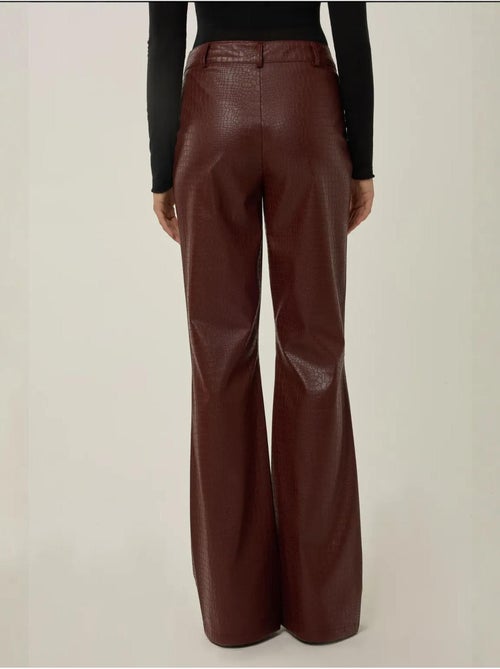 High-waist flared broek van kunstleer hiccup - Kiabi High-waist flared broek van kunstleer hiccup - Kiabi