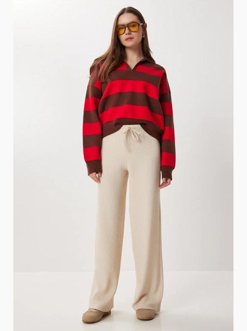 High-waist getextureerde broek met wijde pijpen istanbul - Kiabi High-waist getextureerde broek met wijde pijpen istanbul - Kiabi