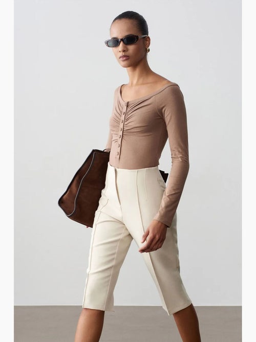 High-waist rechte capri shorts met split dilvin - Kiabi High-waist rechte capri shorts met split dilvin - Kiabi