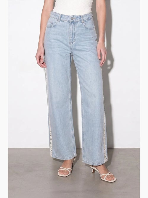 High-waist straight jeans met borduursel dilvin - Kiabi High-waist straight jeans met borduursel dilvin - Kiabi