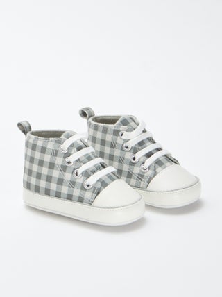 Hoge sneakers met ruiten