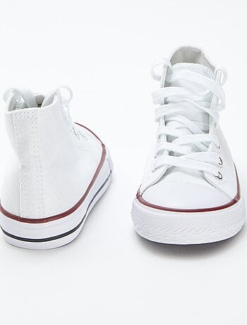 Hoge sneakers met veters