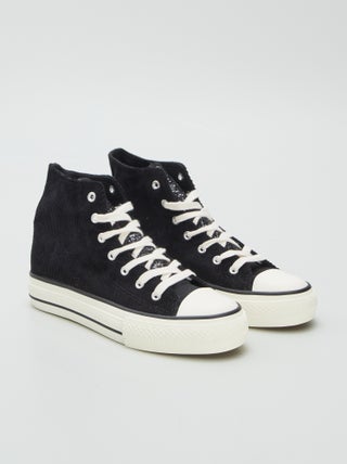 Hoge sneakers van corduroy