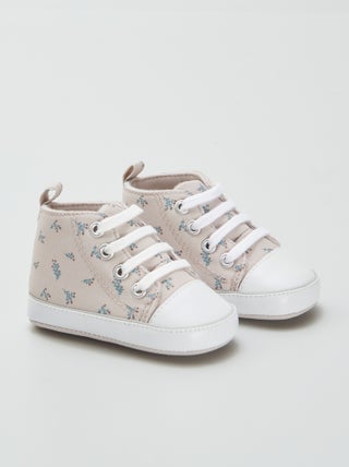 Hoge, stoffen sneakers