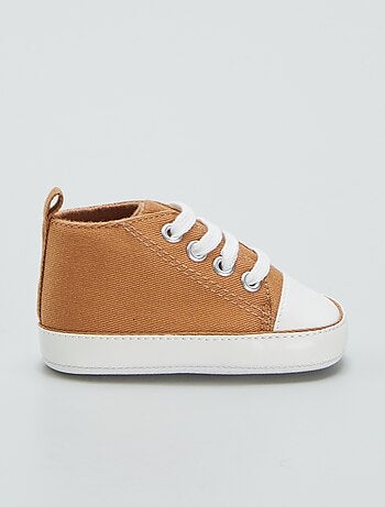 Hoge stoffen sneakers
