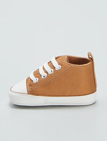 Hoge stoffen sneakers