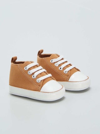 Hoge stoffen sneakers