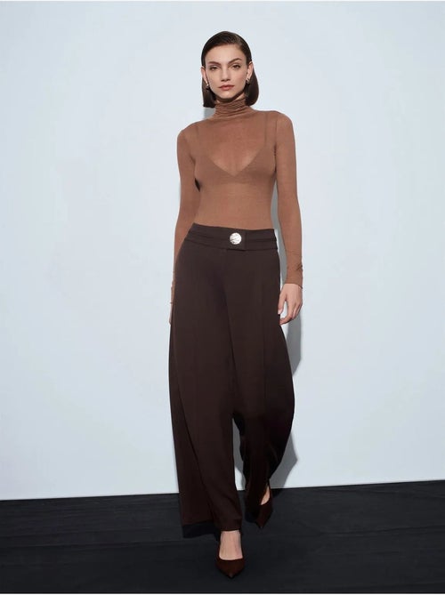 Hoge taille broek met wijde pijp in crêpe dilvin - Kiabi Hoge taille broek met wijde pijp in crêpe dilvin - Kiabi