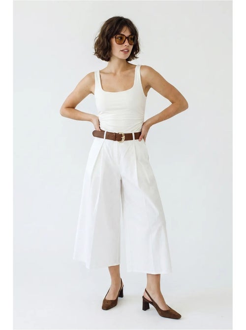 Hoge taille culotte met wijde pijp en plooien lucci - Kiabi Hoge taille culotte met wijde pijp en plooien lucci - Kiabi