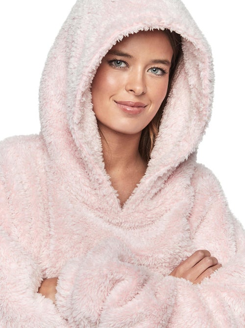 Hooded sweatshirt poncho en kussenset pc1 style add - Kiabi Hooded sweatshirt poncho en kussenset pc1 style add - Kiabi