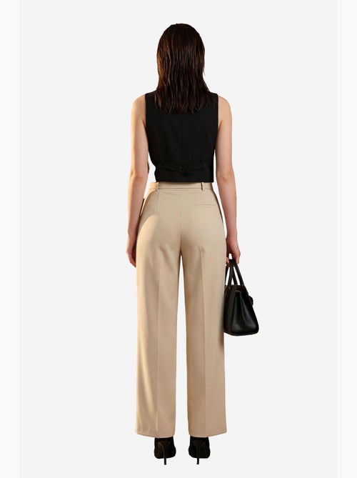 Hoog getailleerde, wijde broek met ceintuur my fashion - Kiabi Hoog getailleerde, wijde broek met ceintuur my fashion - Kiabi