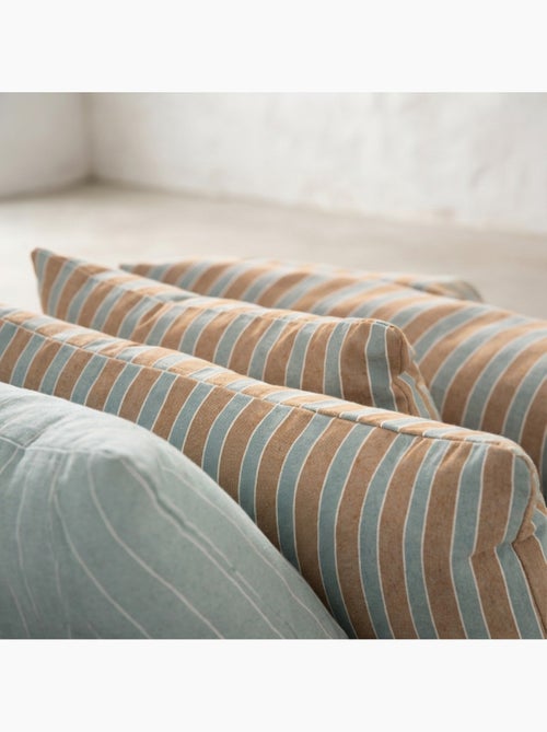 Housse de couette en coton à rayures en relief, tissu texturé. N’inclut pas les taies d’oreiller. - Kiabi Housse de couette en coton à rayures en relief, tissu texturé. N’inclut pas les taies d’oreiller. - Kiabi