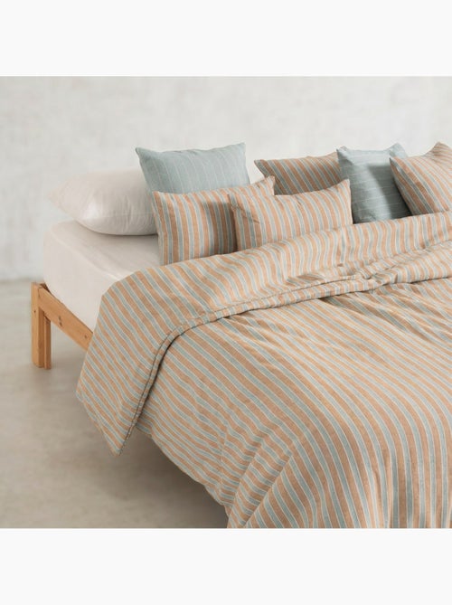 Housse de couette en coton à rayures en relief, tissu texturé. N’inclut pas les taies d’oreiller. - Kiabi Housse de couette en coton à rayures en relief, tissu texturé. N’inclut pas les taies d’oreiller. - Kiabi