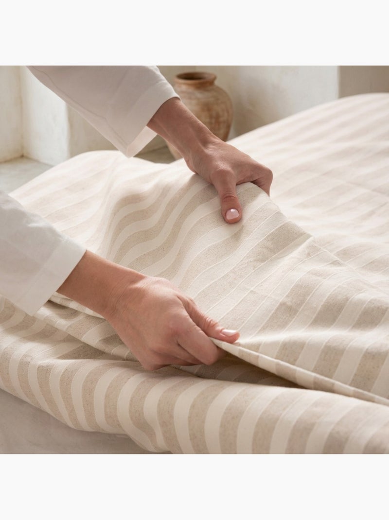 Housse de couette en coton à rayures en relief, tissu texturé. N’inclut pas les taies d’oreiller. Taupe - Kiabi