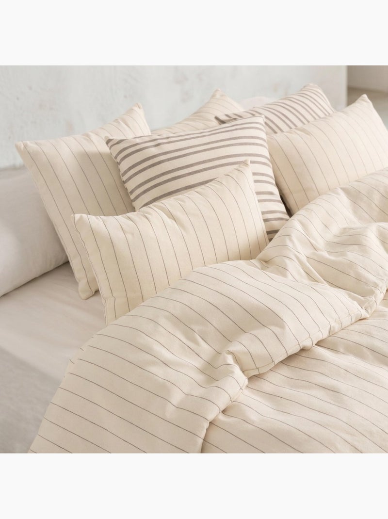 Housse de couette en coton avec fils en relief, tissu texturé. N’inclut pas les taies d’oreiller. Ecru - Kiabi