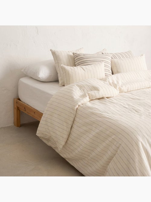 Housse de couette en coton avec fils en relief, tissu texturé. N’inclut pas les taies d’oreiller. - Kiabi Housse de couette en coton avec fils en relief, tissu texturé. N’inclut pas les taies d’oreiller. - Kiabi