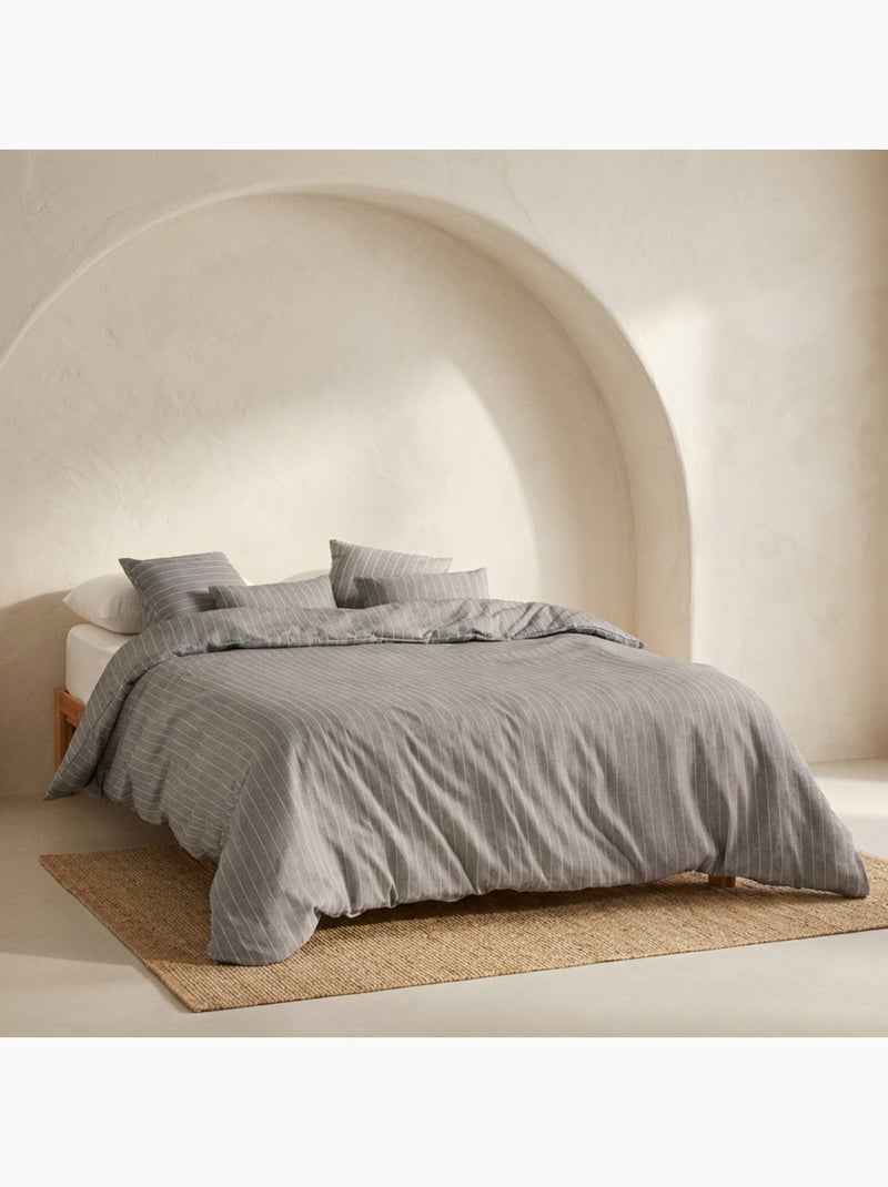 Housse de couette en coton avec fils en relief, tissu texturé. N’inclut pas les taies d’oreiller. Noir Gris anthracite - Kiabi