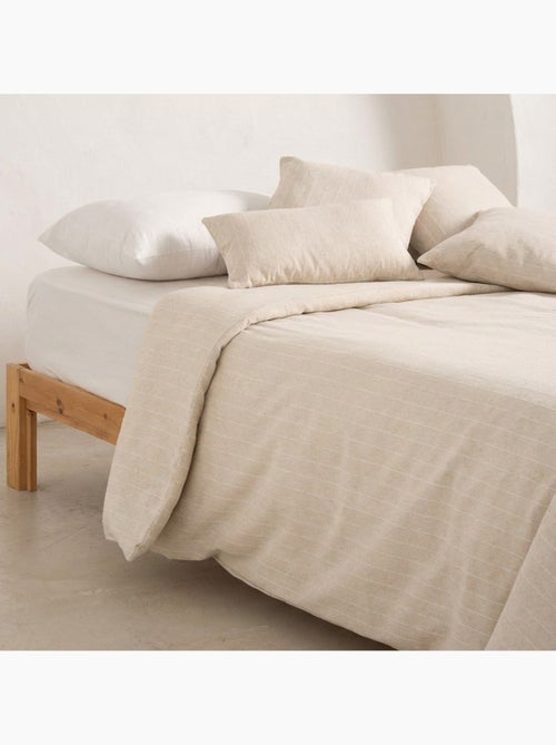 Housse de couette en coton avec fils en relief, tissu texturé. N’inclut pas les taies d’oreiller. - Kiabi Housse de couette en coton avec fils en relief, tissu texturé. N’inclut pas les taies d’oreiller. - Kiabi