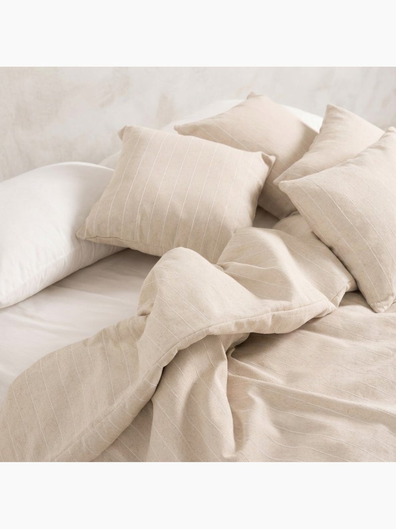 Housse de couette en coton avec fils en relief, tissu texturé. N’inclut pas les taies d’oreiller. Ocre - Kiabi