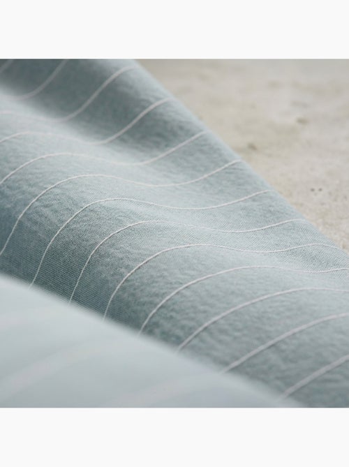 Housse de couette en coton avec fils en relief, tissu texturé. N’inclut pas les taies d’oreiller. - Kiabi Housse de couette en coton avec fils en relief, tissu texturé. N’inclut pas les taies d’oreiller. - Kiabi