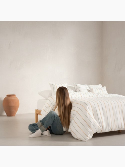 Housse de couette en coton, fils en relief teints, tissu texturé. Sans taies. - Kiabi Housse de couette en coton, fils en relief teints, tissu texturé. Sans taies. - Kiabi
