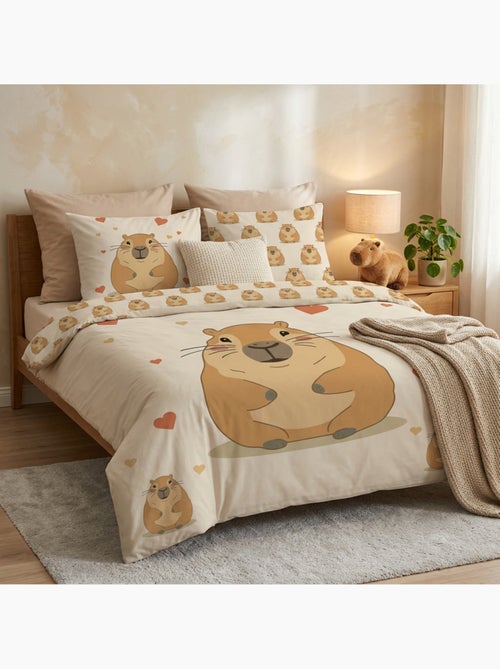 Housse de Couette Polycoton Capybara Kawaii 220x240cm + 2 Taies 65x65cm - Parure Coeurs Beige - Kiabi Housse de Couette Polycoton Capybara Kawaii 220x240cm + 2 Taies 65x65cm - Parure Coeurs Beige - Kiabi