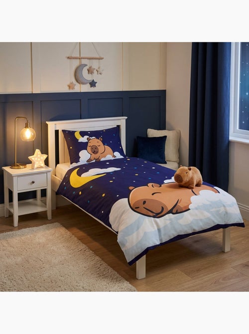 Housse de Couette Polycoton Capybara Nuit Etoilee 140x200cm + Taie 65x65cm - Bleu Marine - Kiabi Housse de Couette Polycoton Capybara Nuit Etoilee 140x200cm + Taie 65x65cm - Bleu Marine - Kiabi