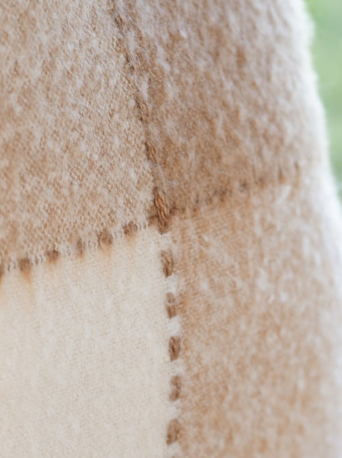 Housse de coussin à carreaux aspect mohair - Kiabi Housse de coussin à carreaux aspect mohair - Kiabi