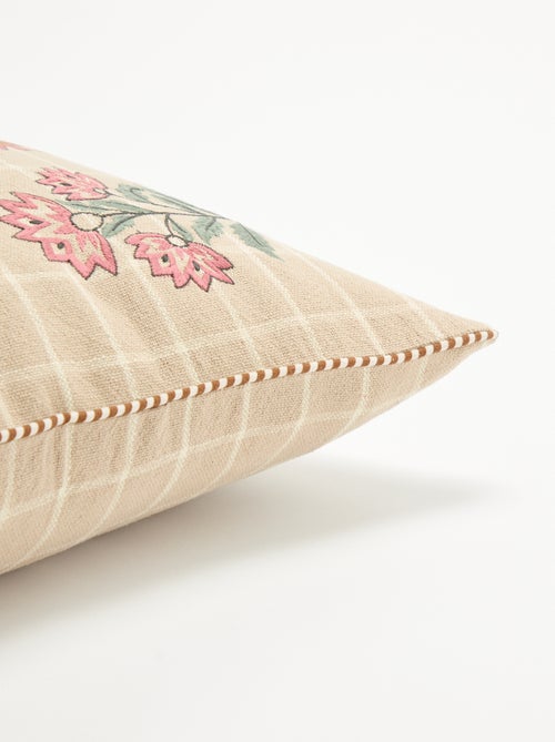 Housse de coussin carré à fleurs brodées - Kiabi Housse de coussin carré à fleurs brodées - Kiabi