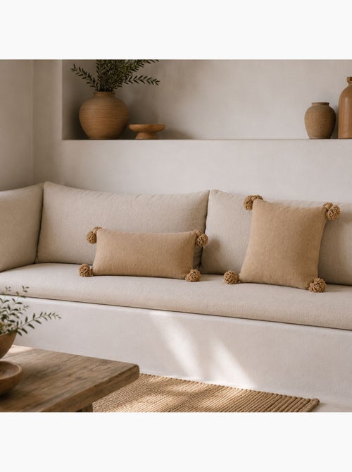 Housse de coussin en laine à pompons - Kiabi Housse de coussin en laine à pompons - Kiabi