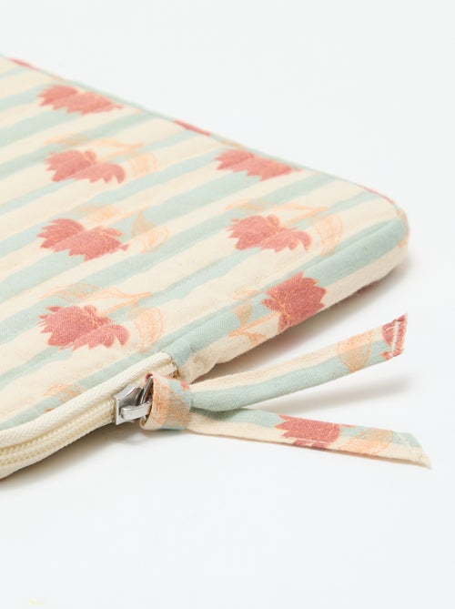 Housse de tablette 19 x 25 cm - Kiabi Home - Kiabi Housse de tablette 19 x 25 cm - Kiabi Home - Kiabi